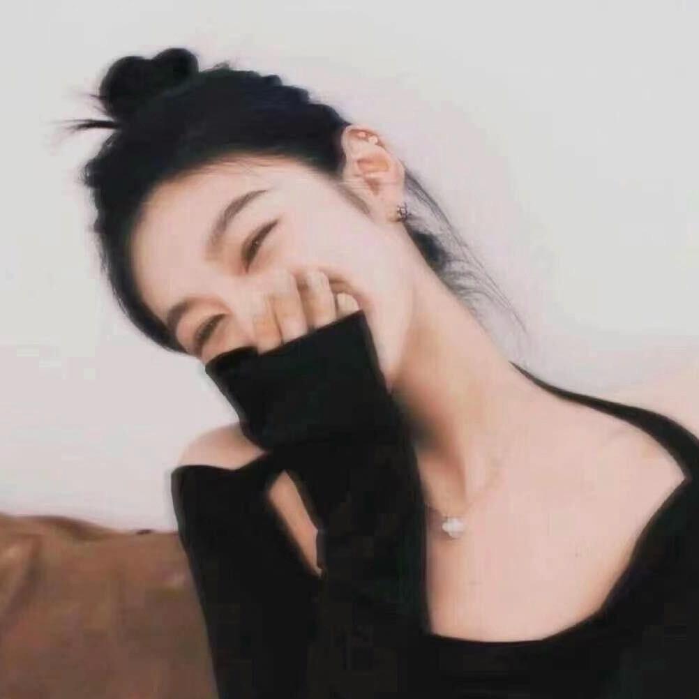 莫小白. 🫧 .