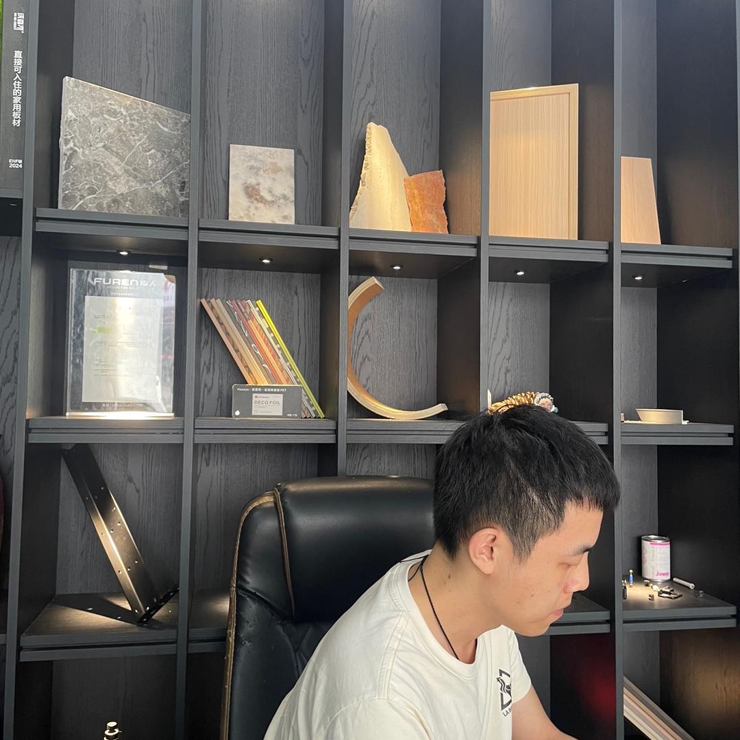 轻高定玩家-坤弟