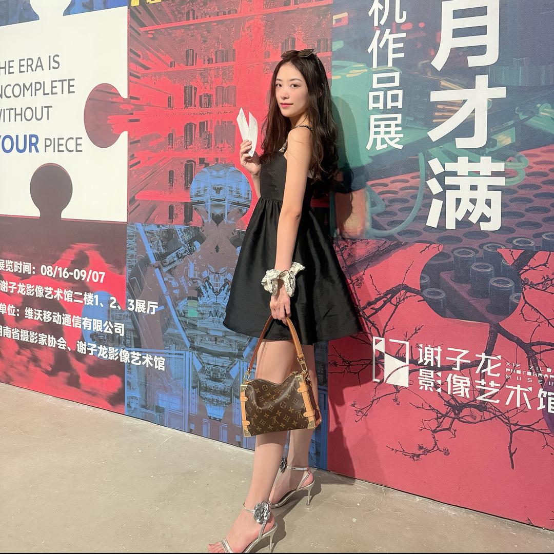 我是娜娜娜❤️🩷🧡💜💛