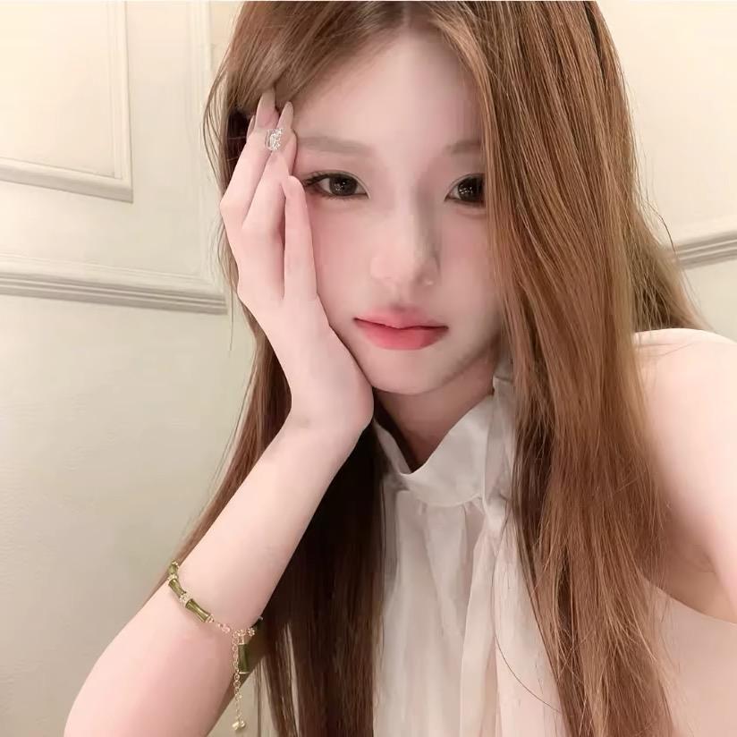 哥哥你看她