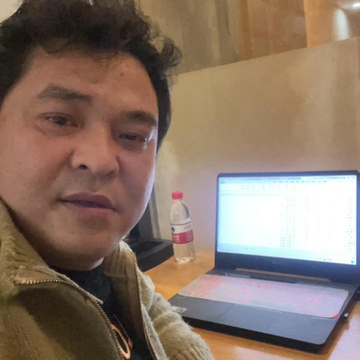 屈扬