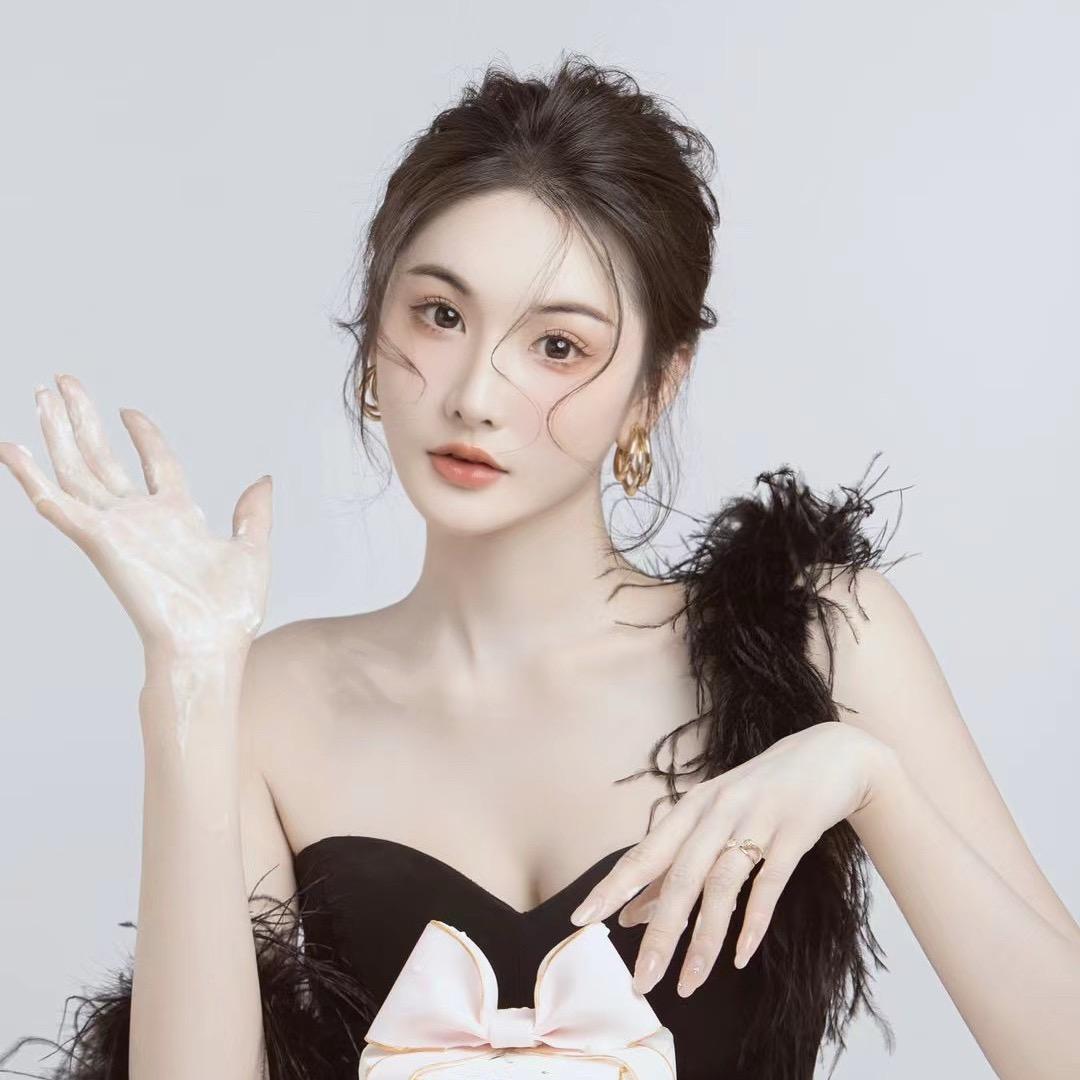 杨杨杨.