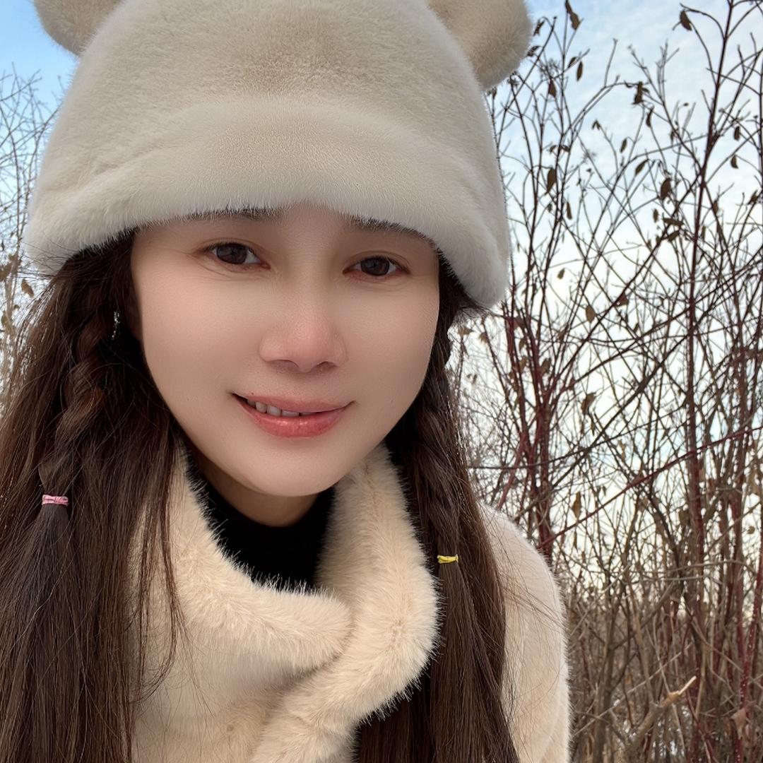 李麦穗女装