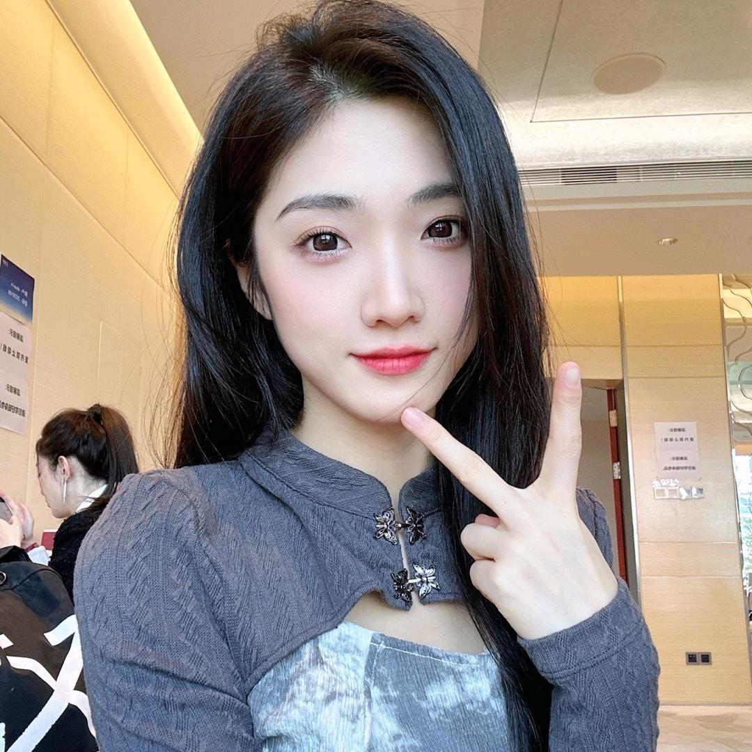 小小白🌟⁷¹¹