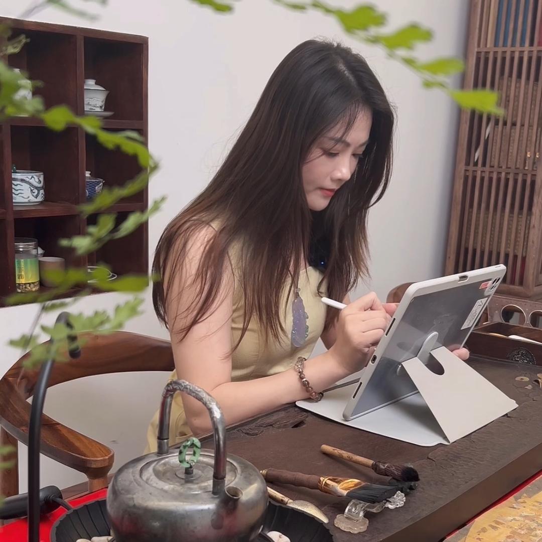 洋洋翡翠定制-路福珠宝