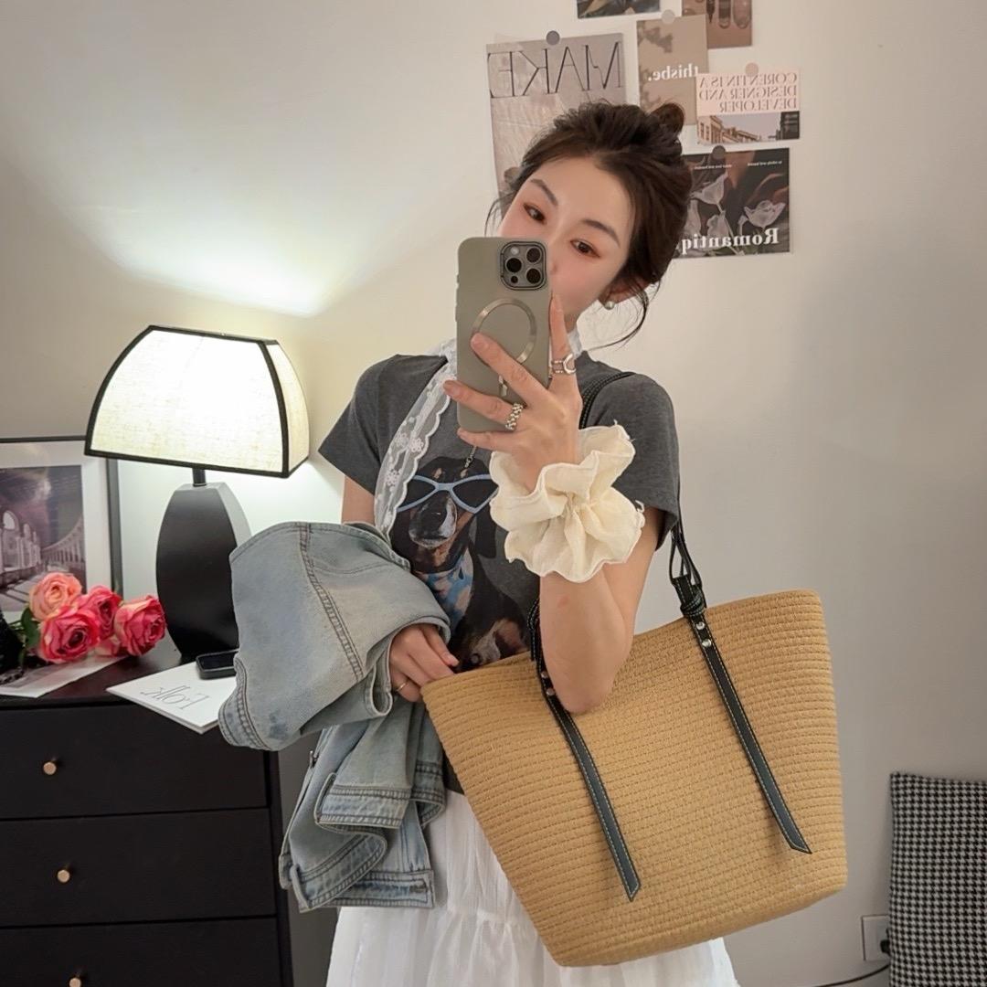 小鱼姐姐的私服