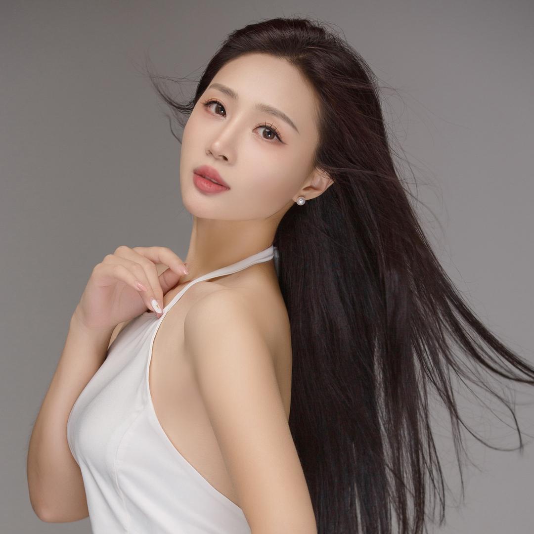 娅雯💫Ya