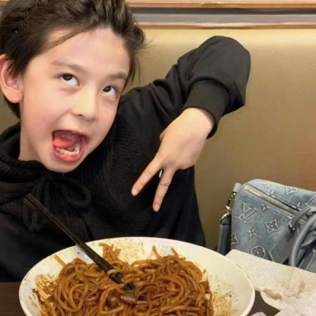 张鱼小丸智