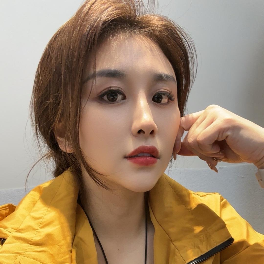 菲菲 菲诚勿扰女装西绿地店