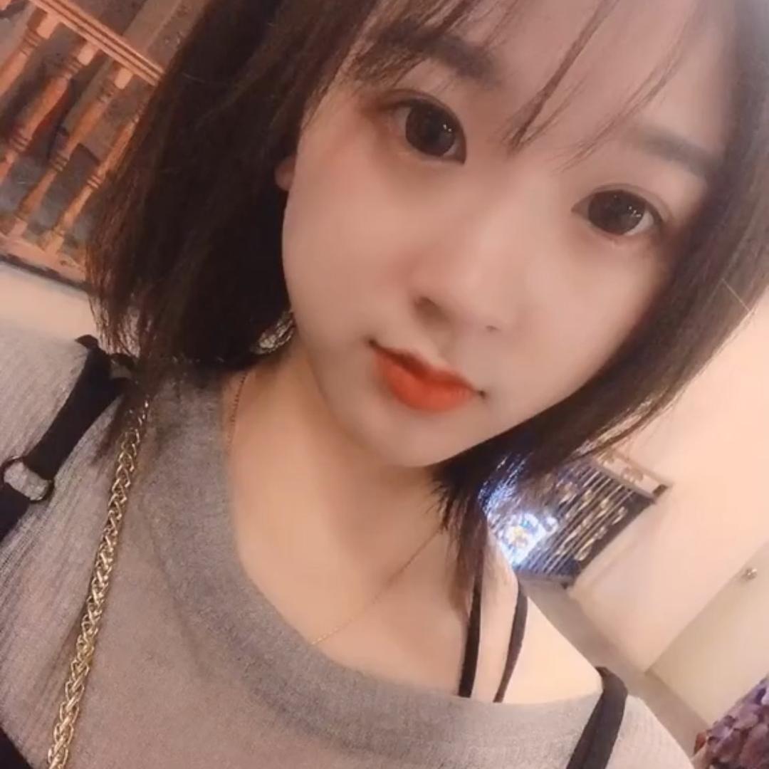 笑笑。