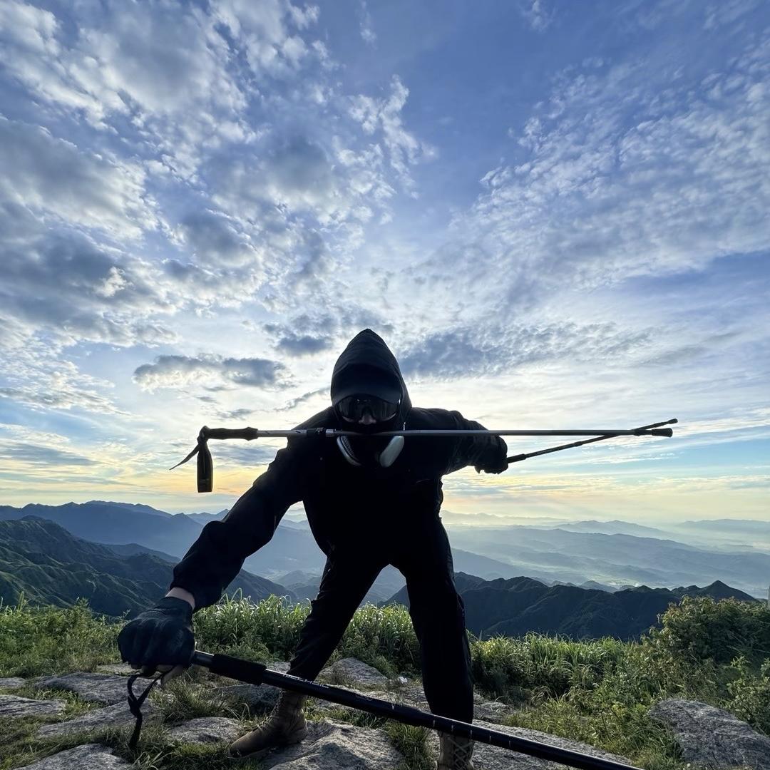 顶奢 户外 010号仓店