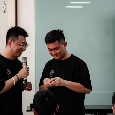 梦车房贴膜店