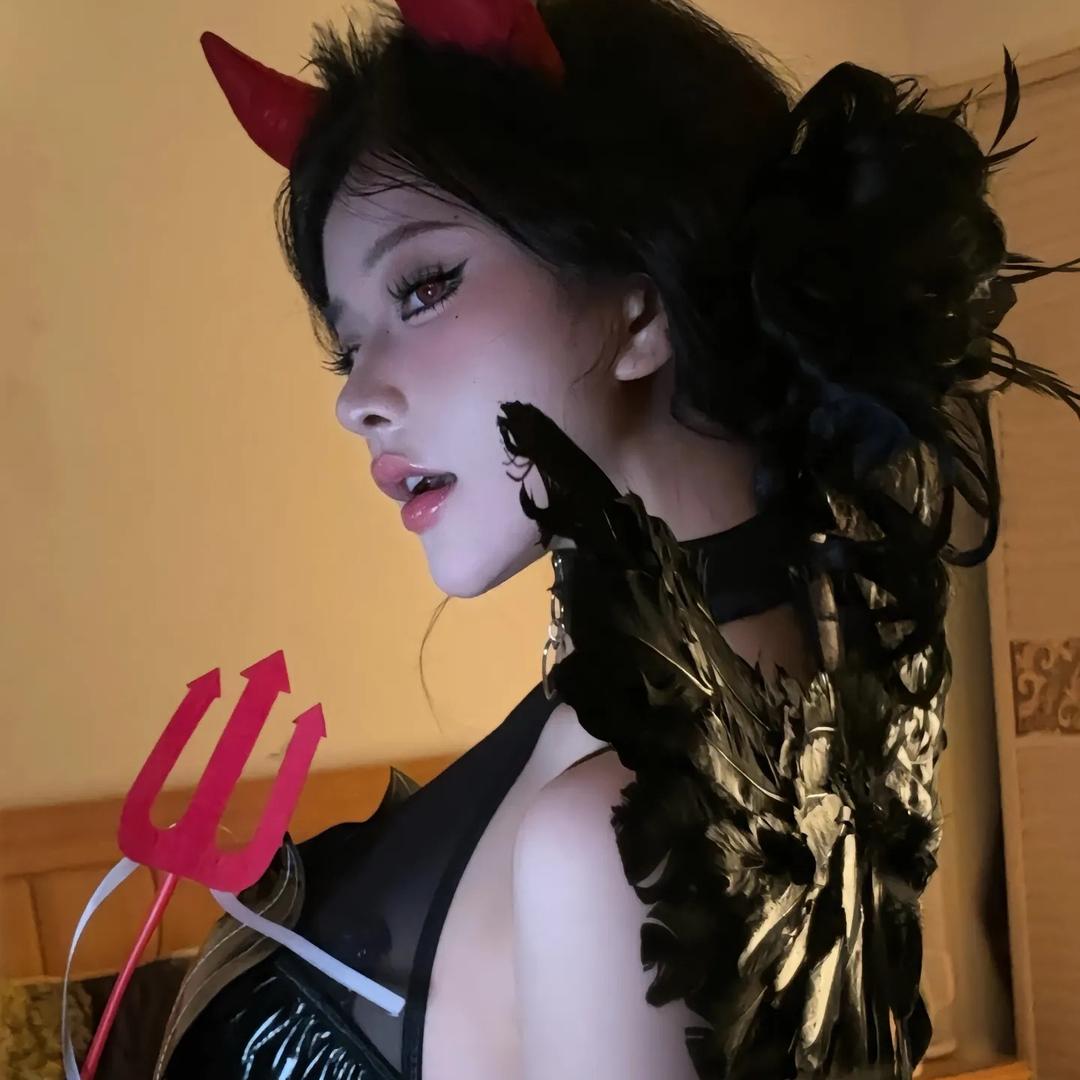 鱼鱼.