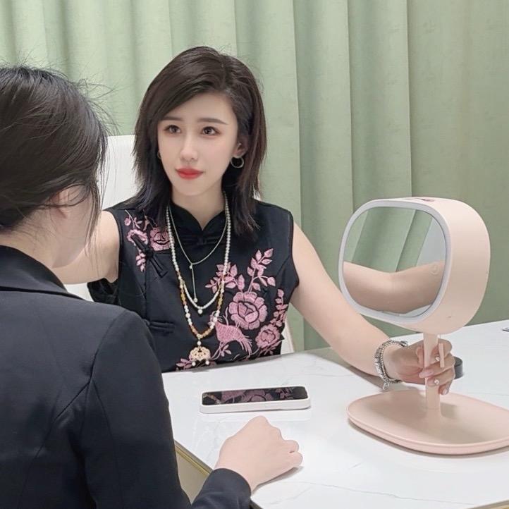 菲儿化妆美甲美睫班|咨询
