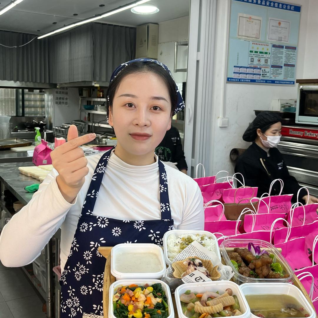 在驻马店做月子餐的杨子