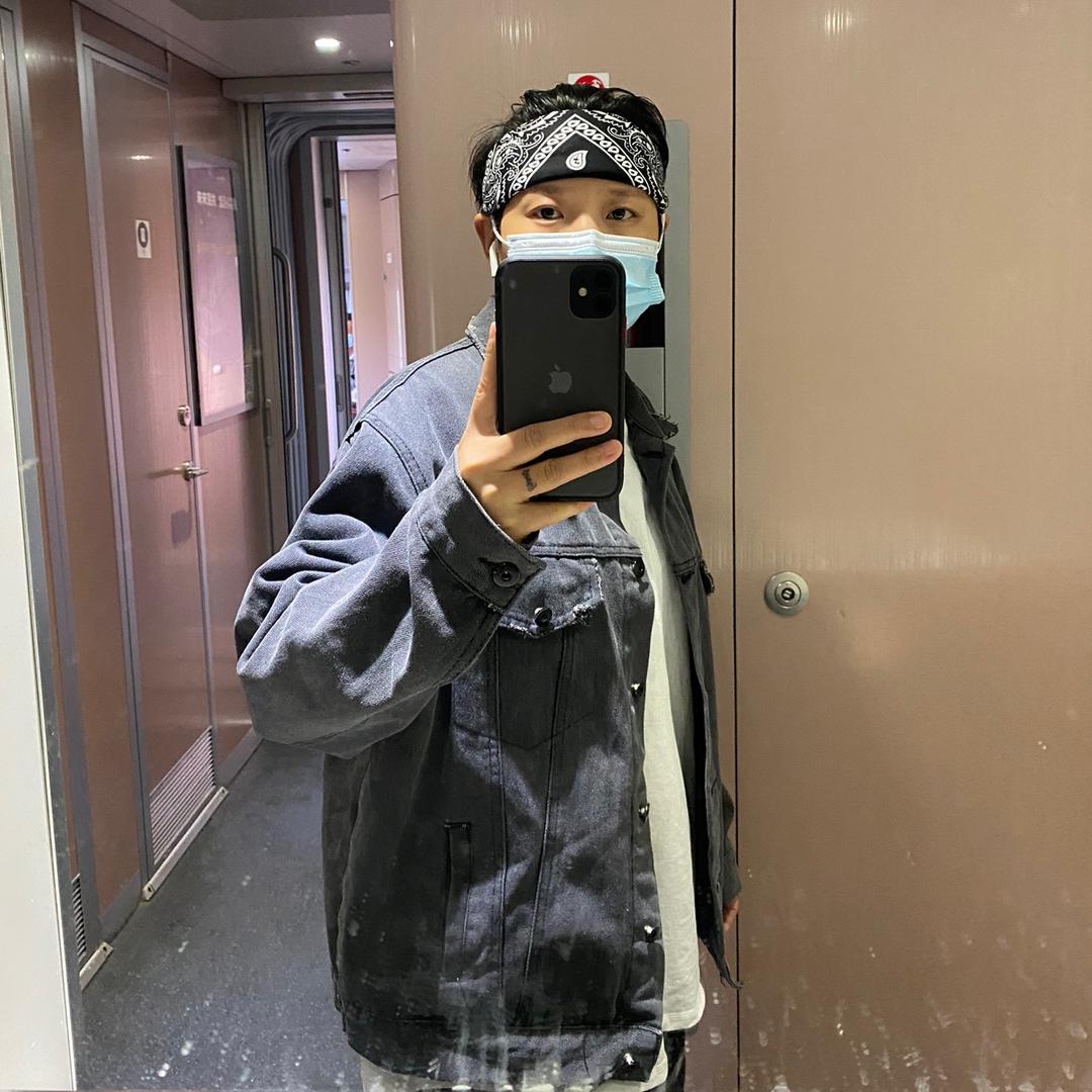 不重要的李小贱