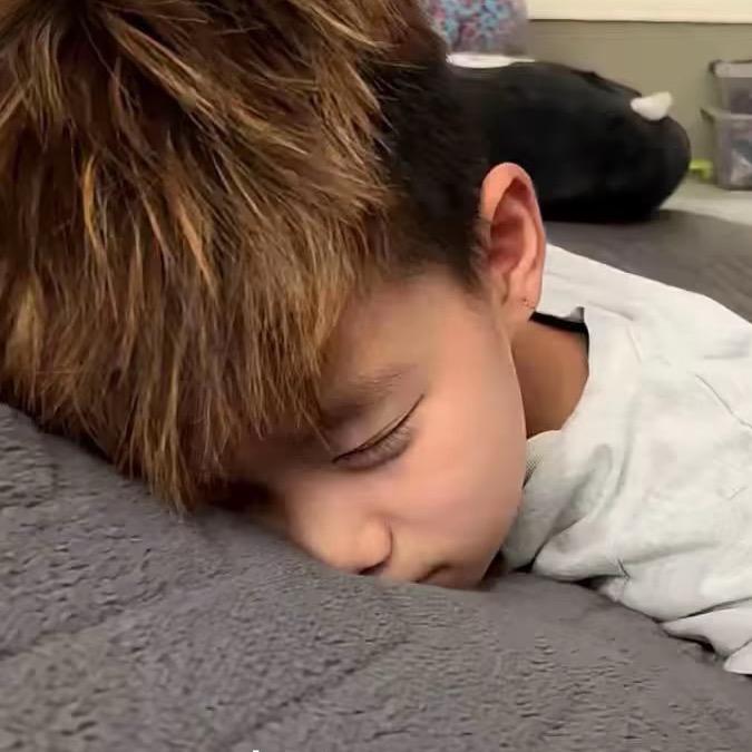 我也不太了解她