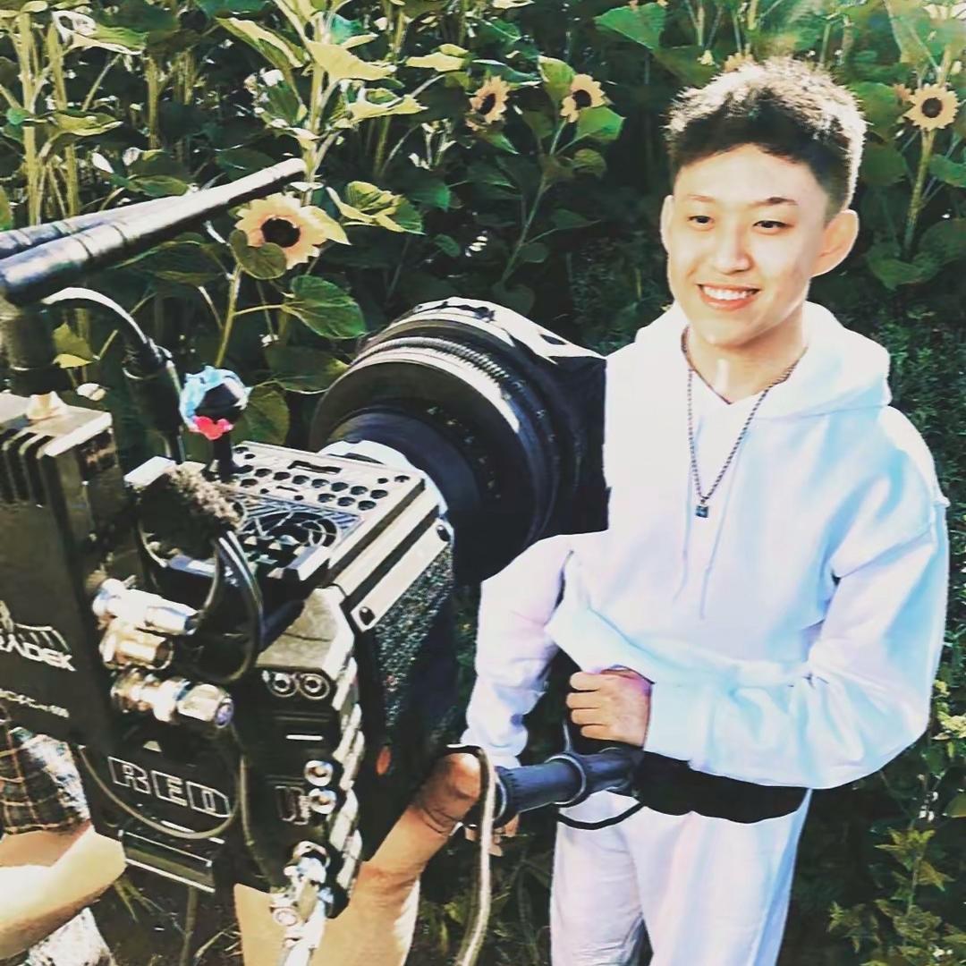 小七…