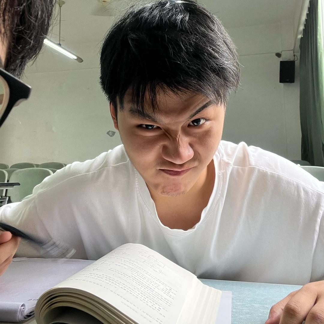 陈邱邱邱邱（女朋友喊改成岳岳酱我不改版）