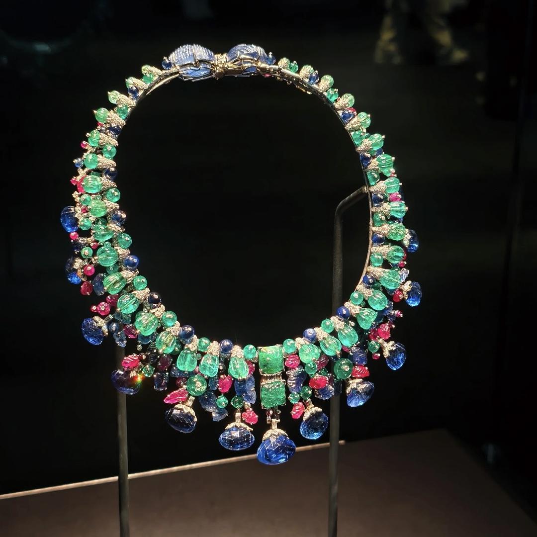 晶珏矿珠宝商行