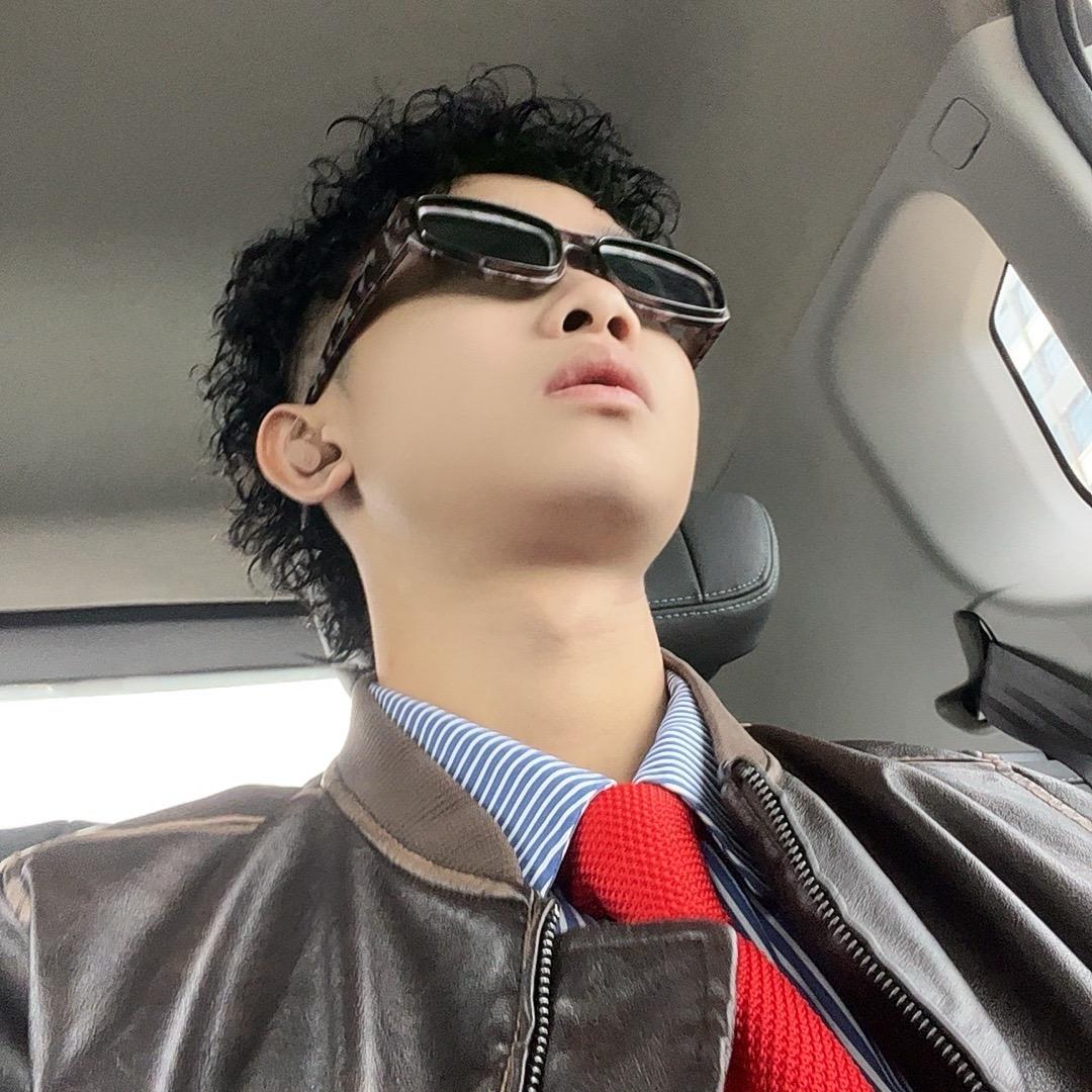 忧郁的公子