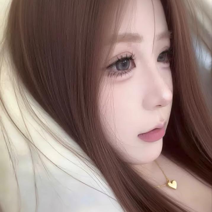 卖萌被打爆头.
