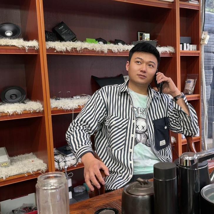 澳兹姆·小周车改车灯升级形象店专用号