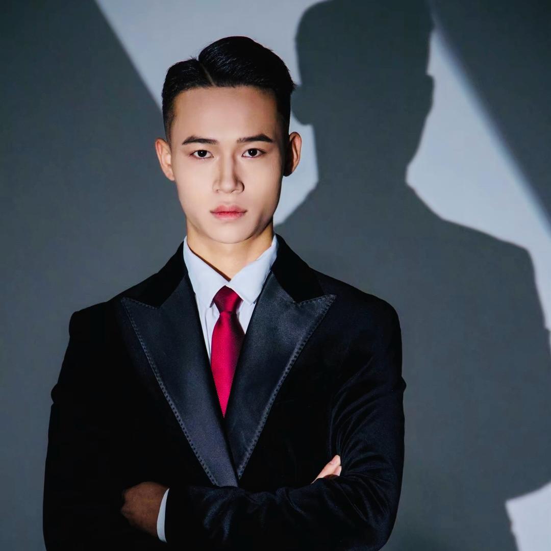 承武超人教练🍃