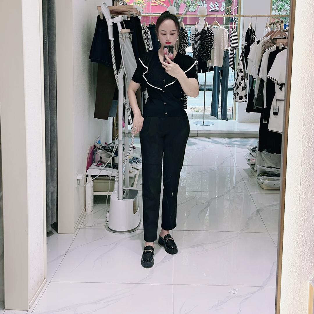 芳芳@