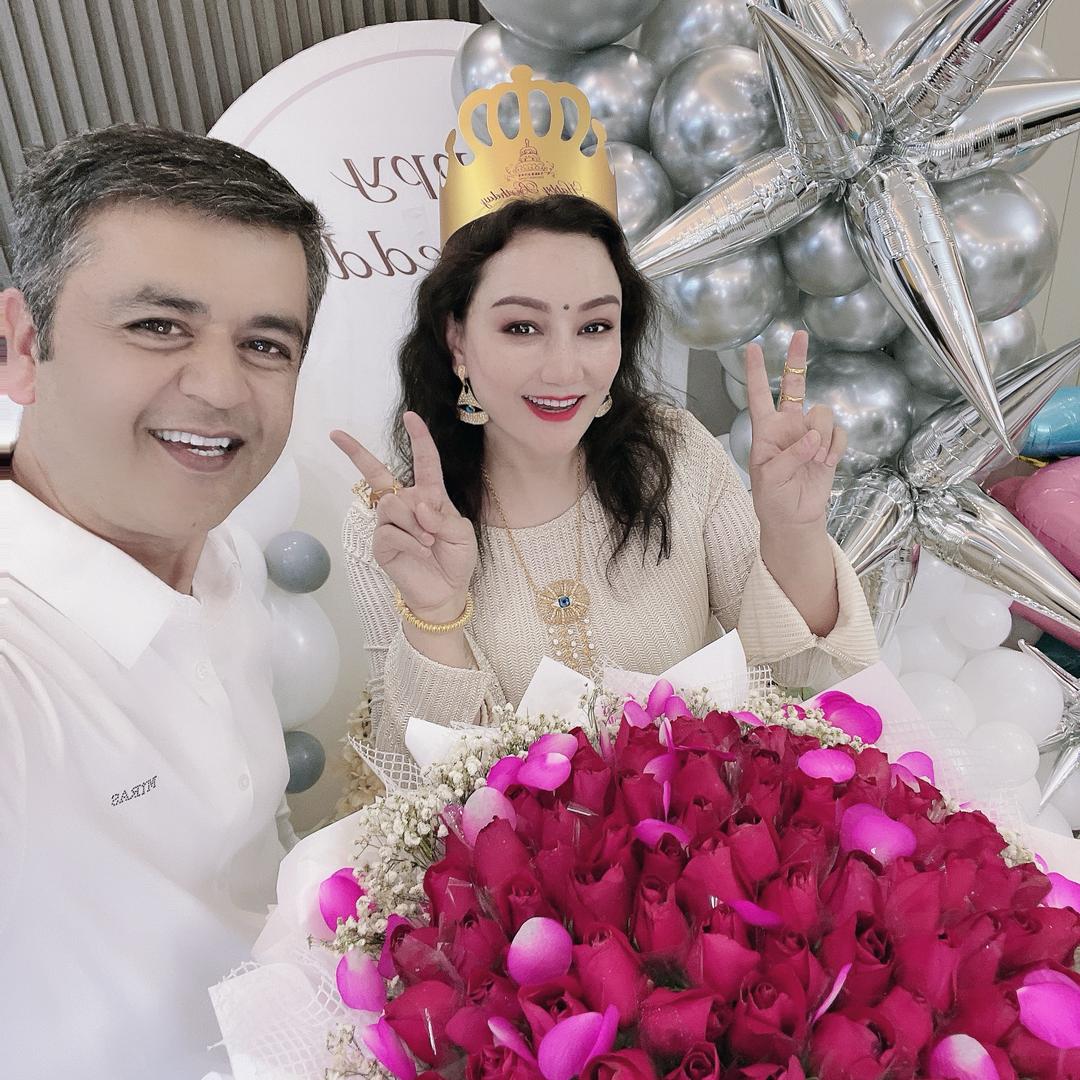 KARRINAZ夫妇2号直播间