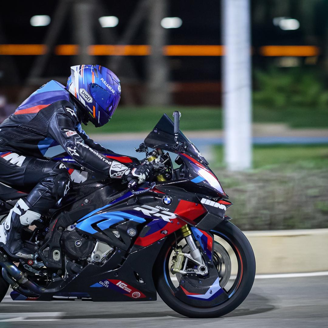 「公升执剑人」