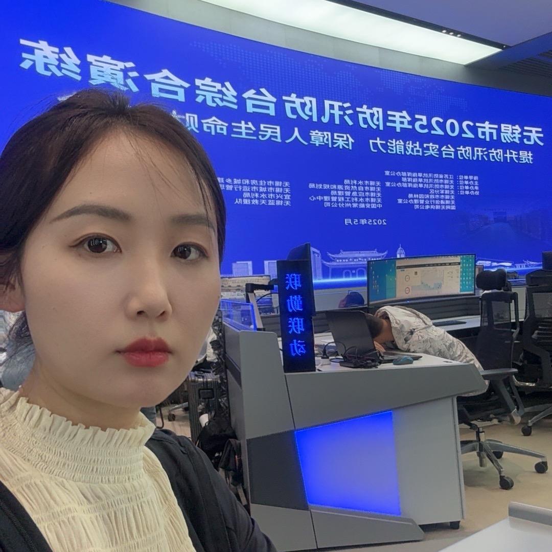 姬小凤