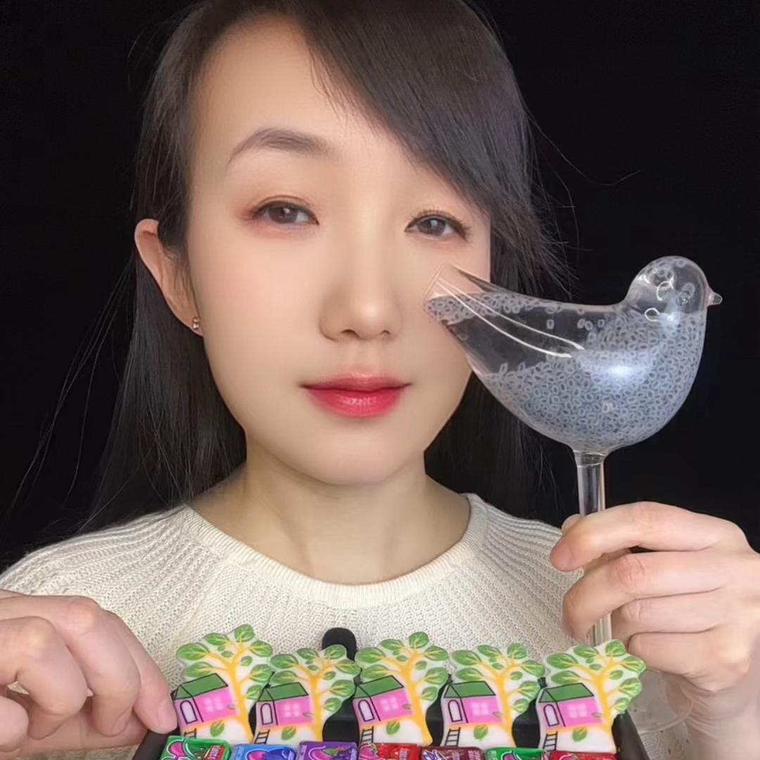 艳艳爱吃喝