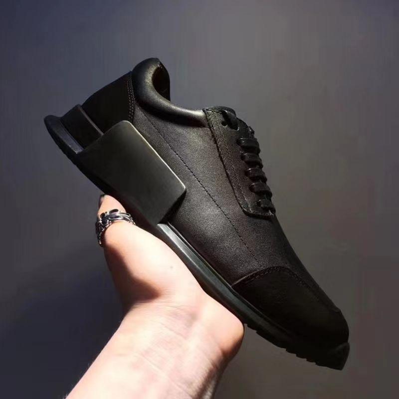 春夏秋冬男鞋店