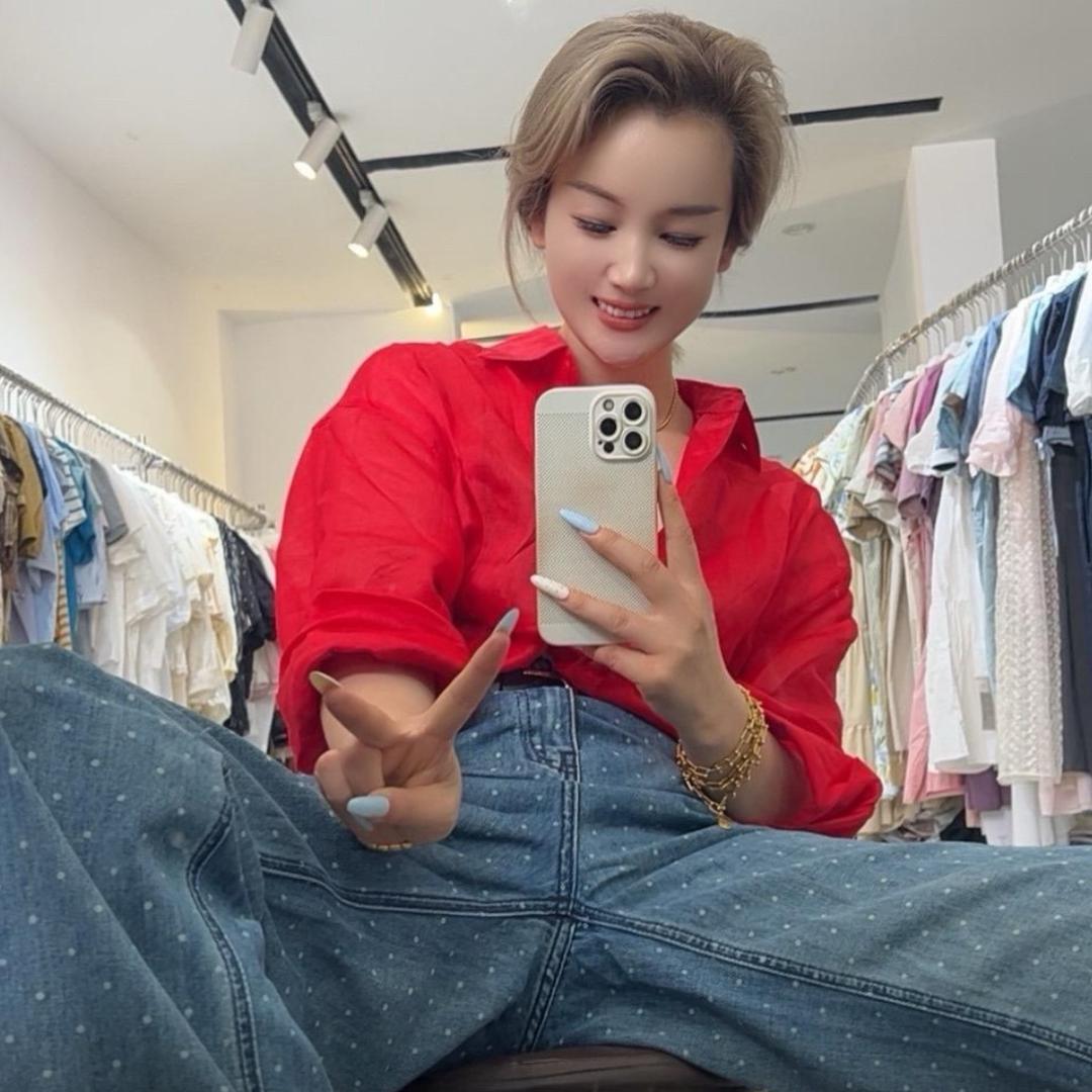 韩镇朵朵男装.女装（岳大园）