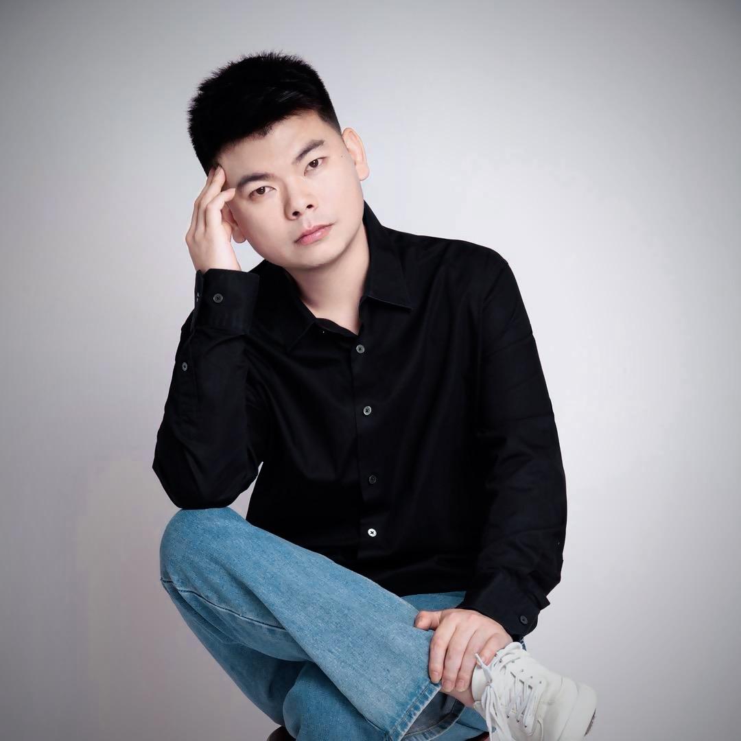 严斌