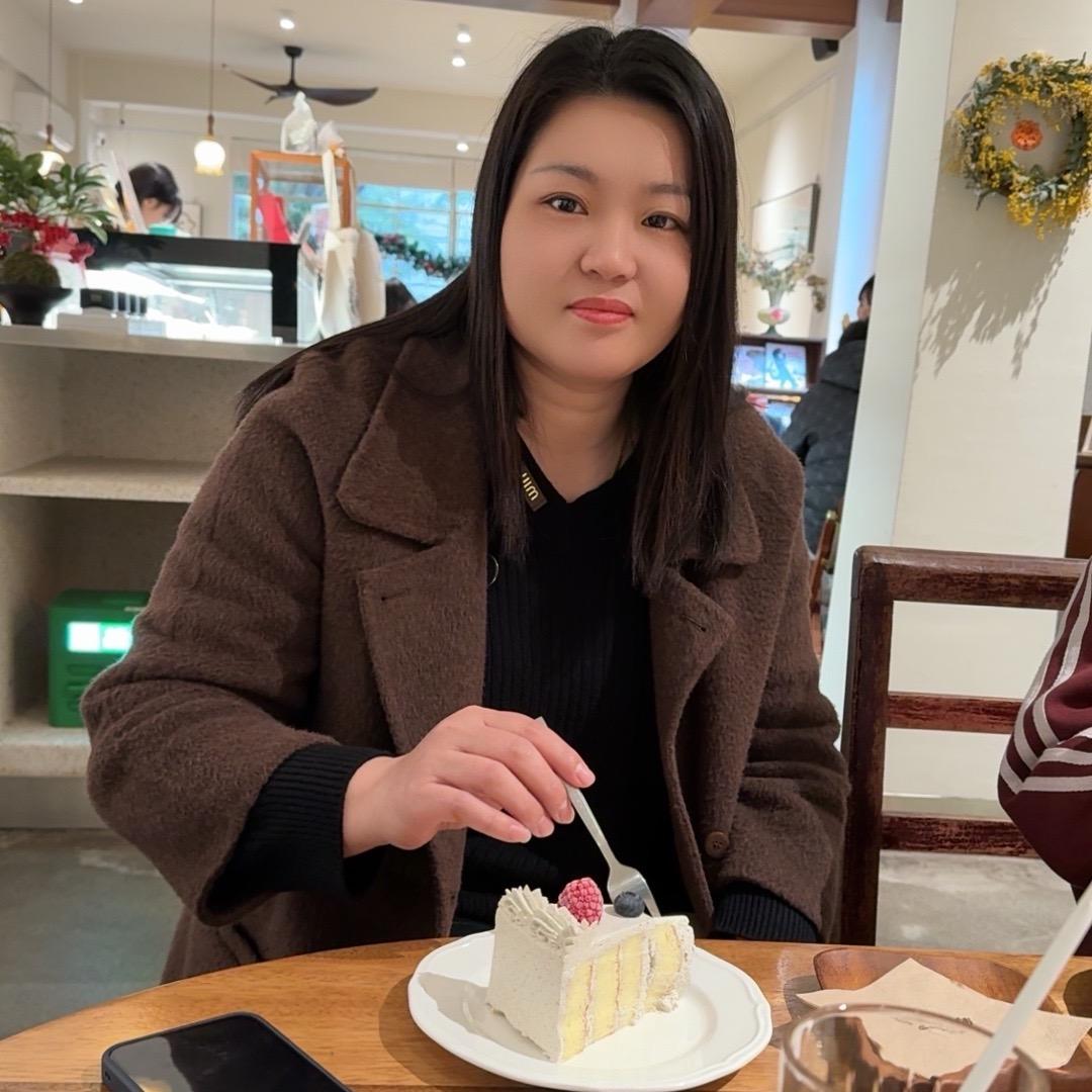 小凤（丽娜的嫂子）