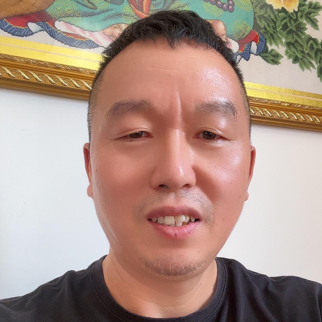 泥人生活《瑞丽一枝梅服饰》