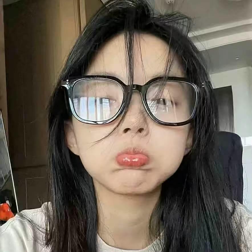 笨蛋小狗 ฅ ˙Ⱉ˙ฅ