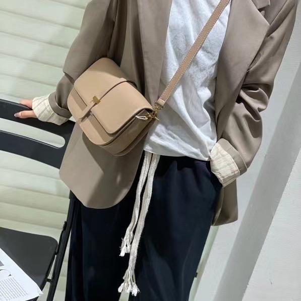 靓女名店