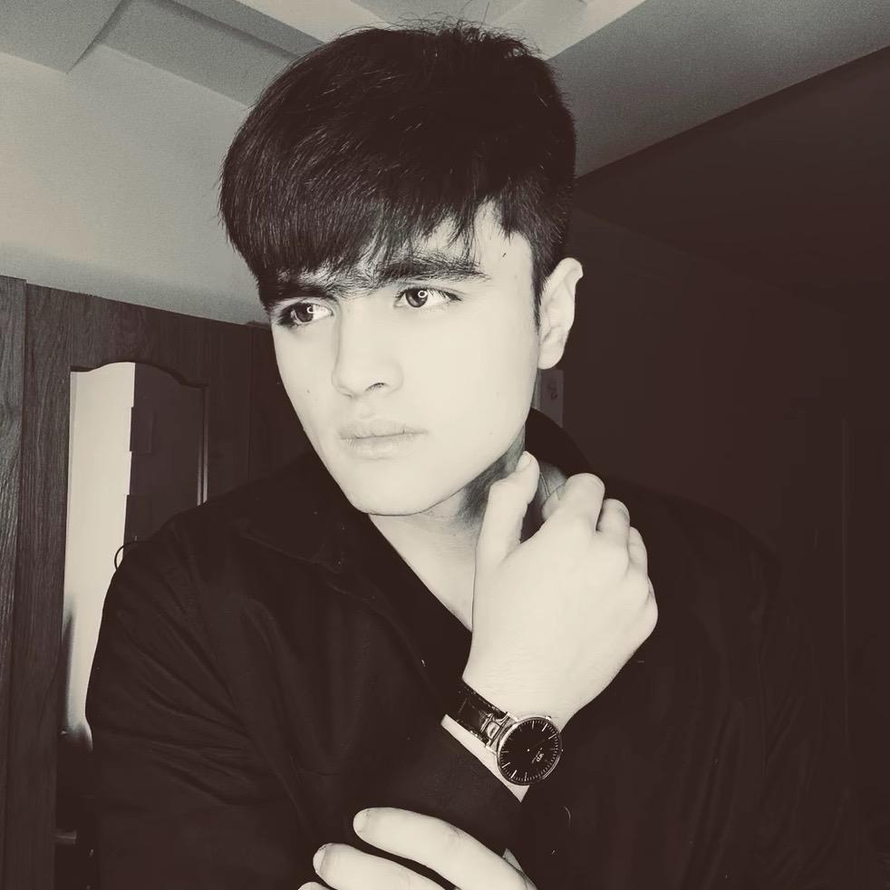 明星男装小艾