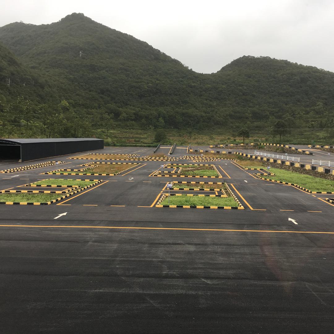 镇宁千合顺隆驾校张校长