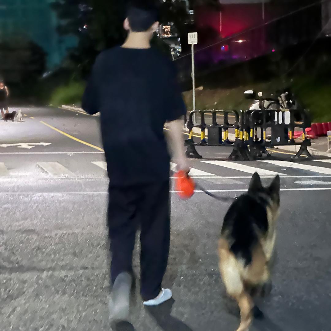 小张小张