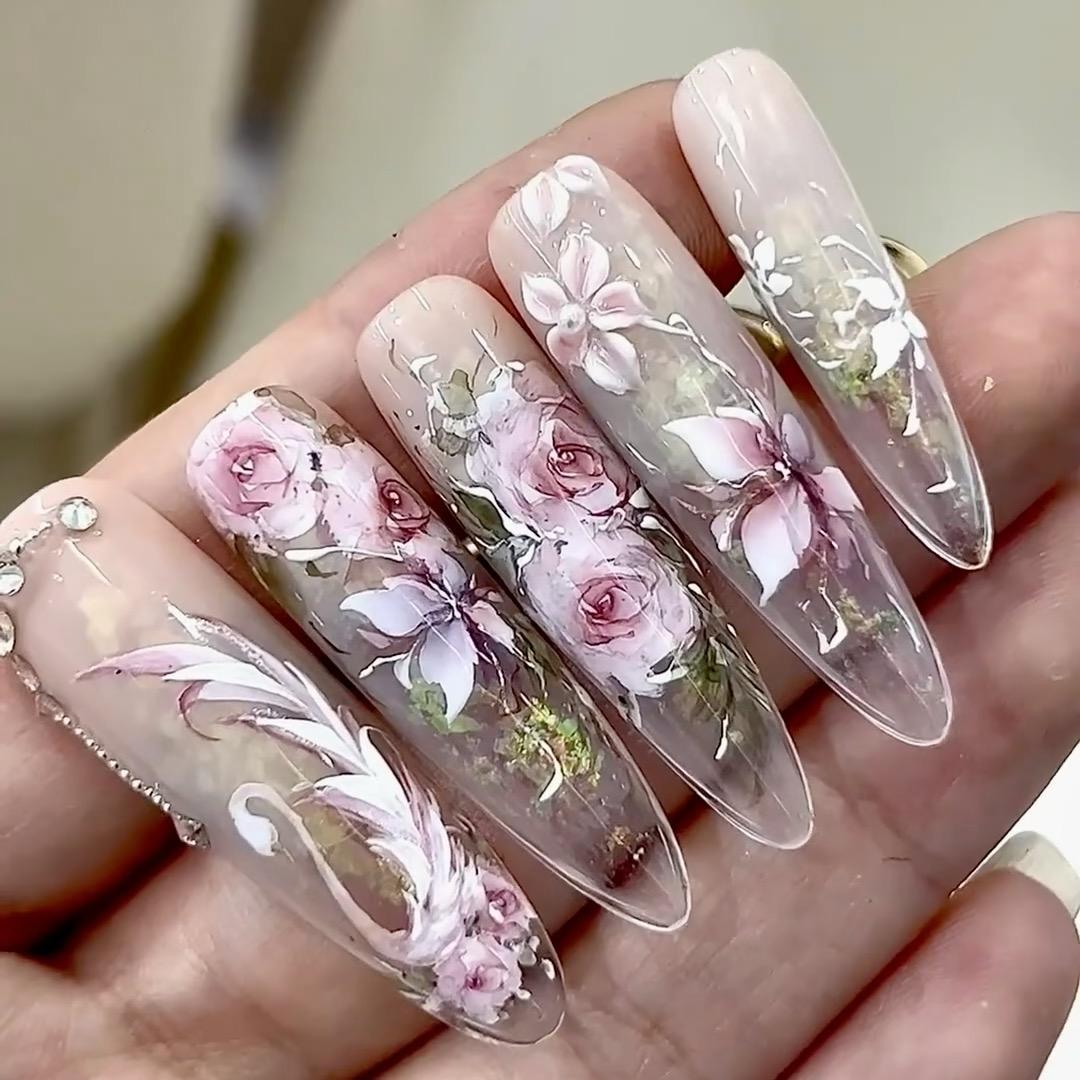 35岁退休美甲师(有团版)