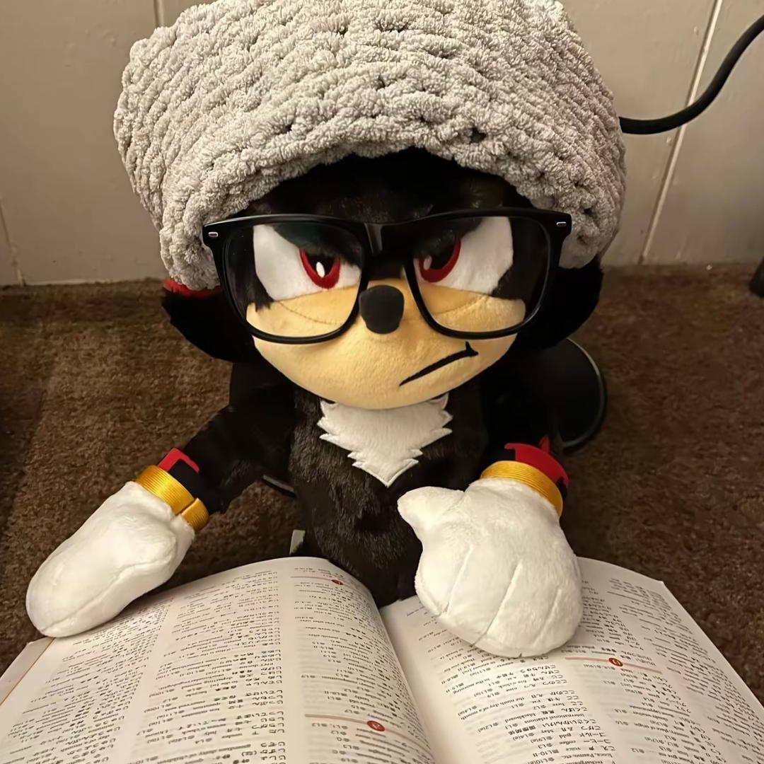 离开都要双手插兜的男人