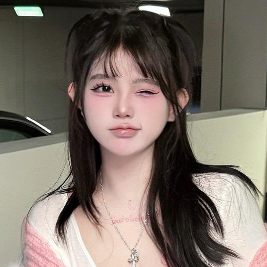 多肉奈初