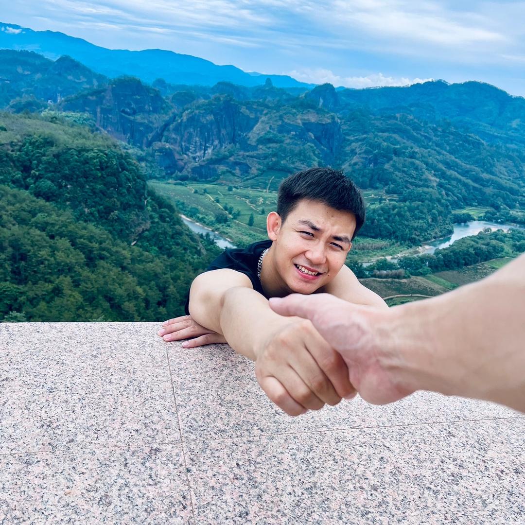 植男阿坤