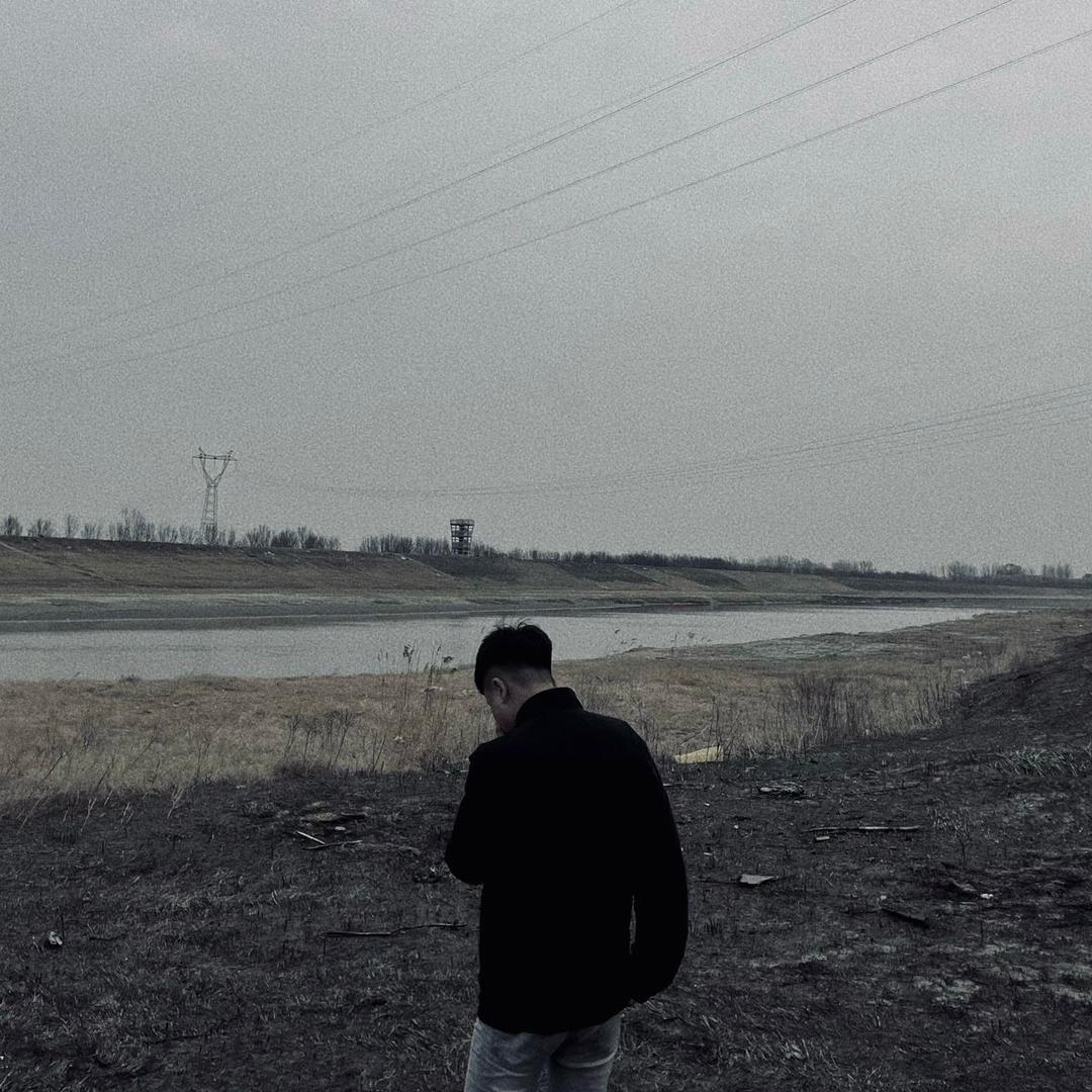 只不过是些许风霜罢了.