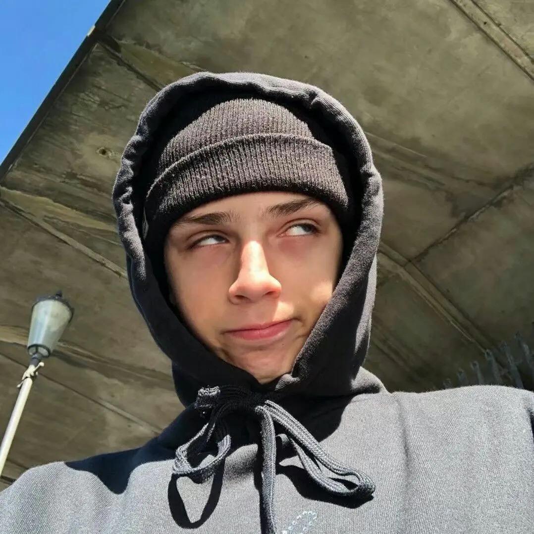 YyY