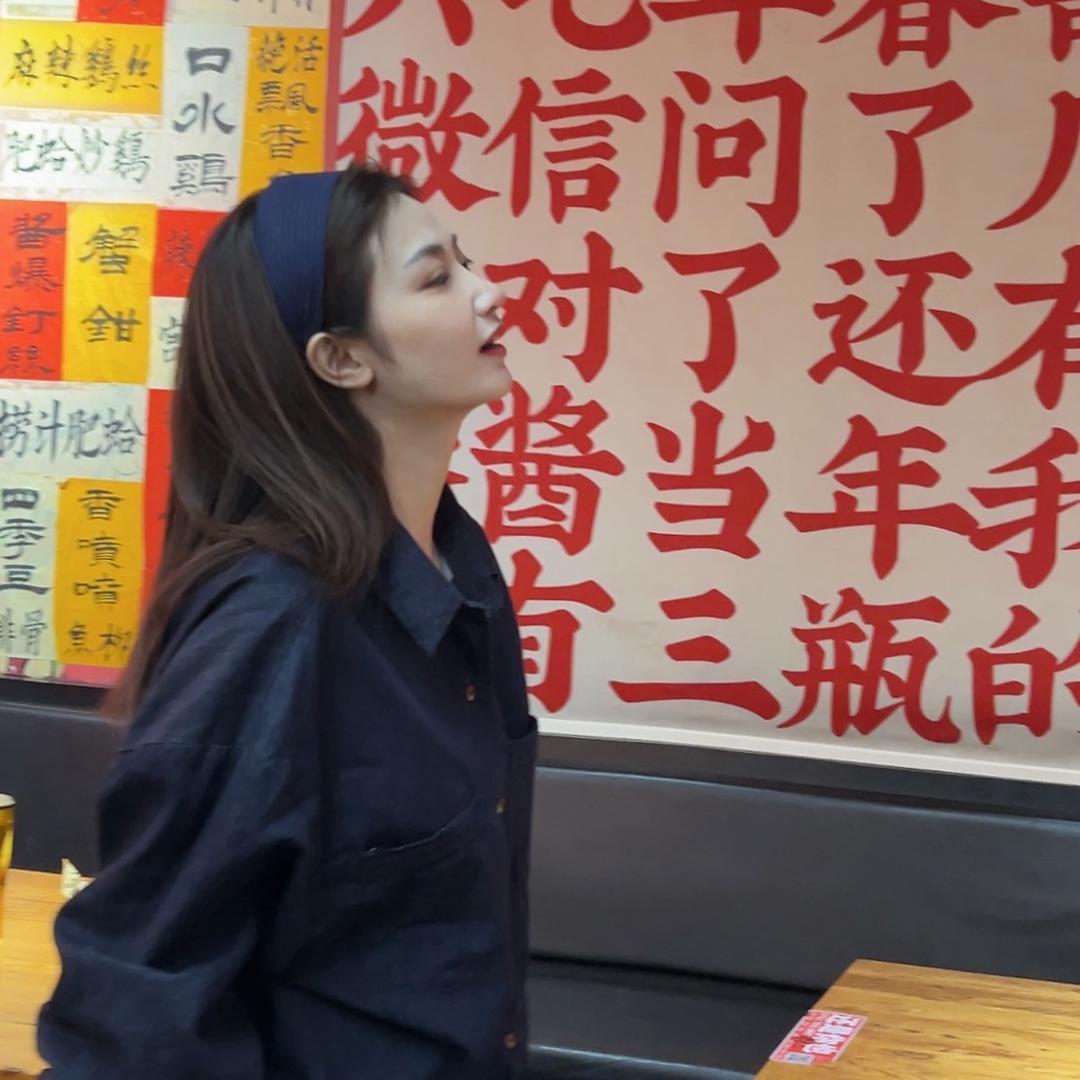 柒月